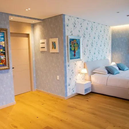 Seven Luxury * Тирана