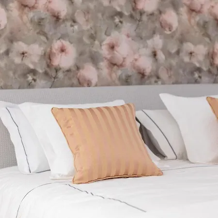 Seven Luxury * Тирана