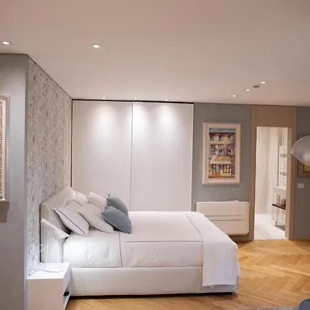 Seven Luxury Tiran
