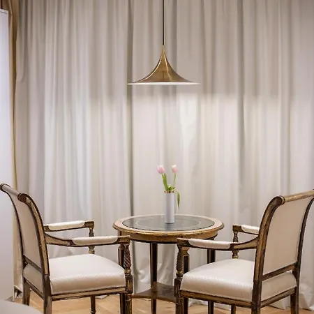 Seven Luxury Апартаменты *