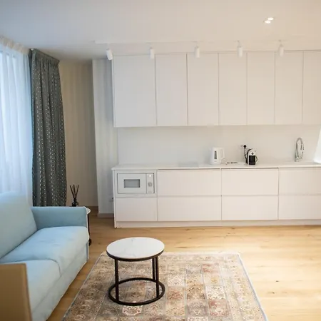 Seven Luxury Тирана