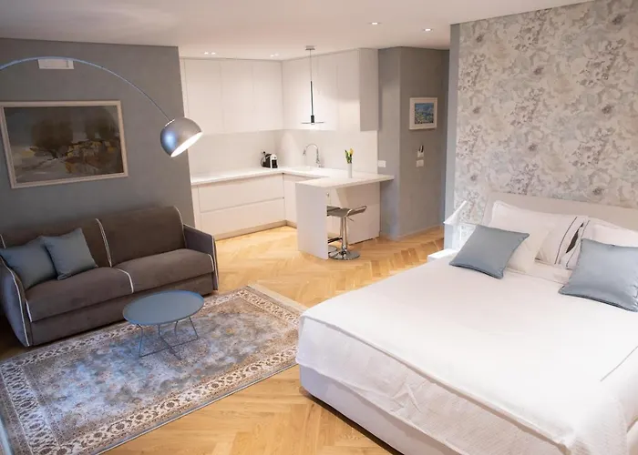 Lägenhet Seven Luxury