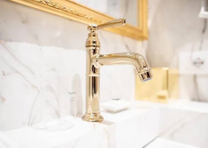 Seven Luxury * Tirana