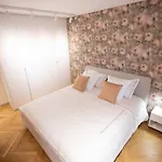 Seven Luxury
