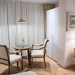 Seven Luxury
