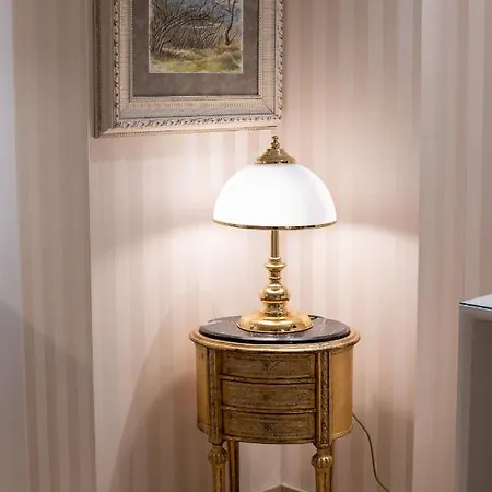 Seven Luxury * Tirana