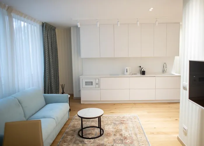 Seven Luxury טיראנה